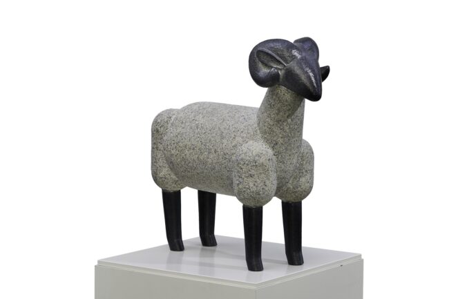 Schafsbockskulptur